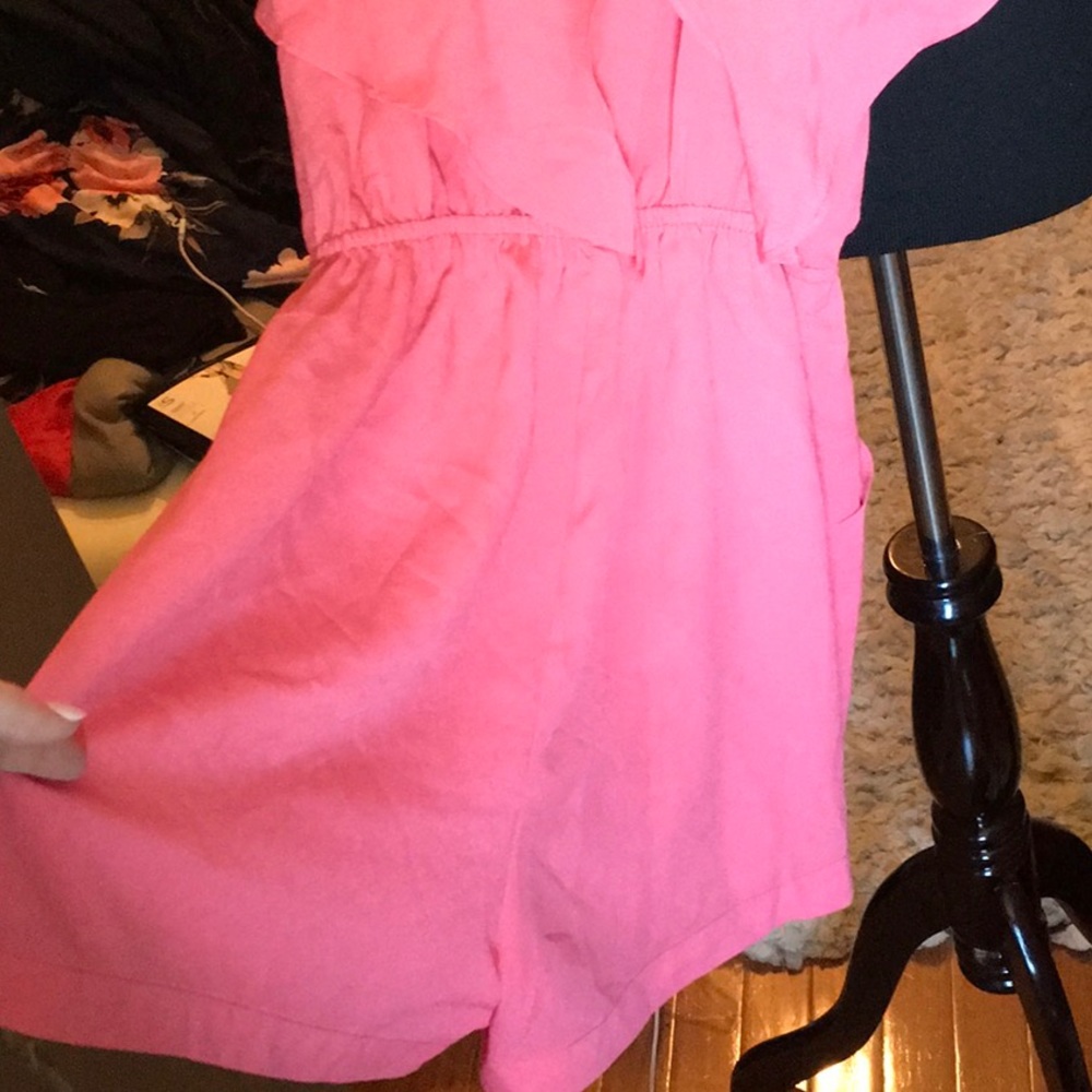 Pink romper - Picture 3 of 3